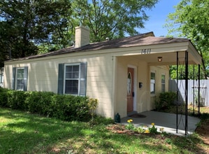 Building Photo - 1611 Lyndle Rd