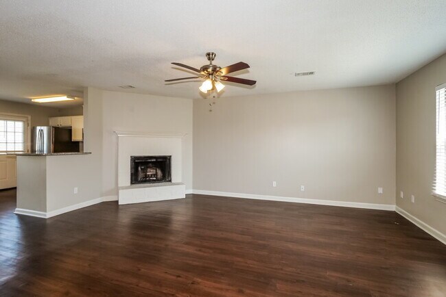 Foto del edificio - 7094 Mirage Ln
