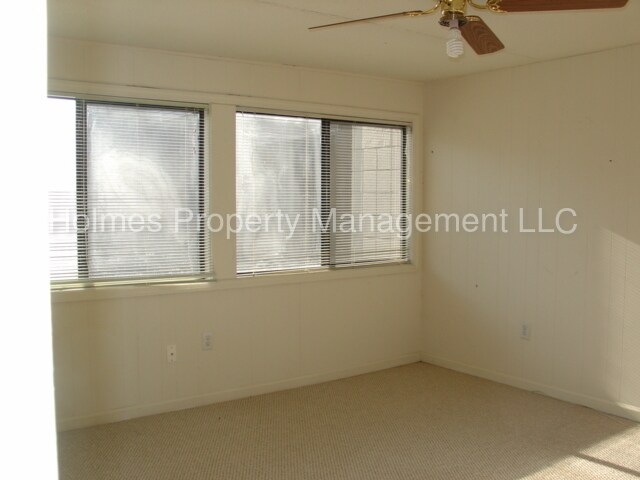 Building Photo - 2749 Sullins St