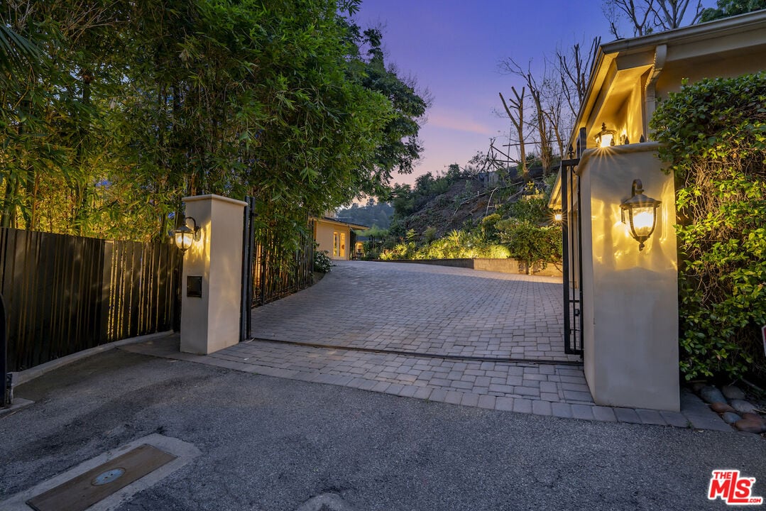 Foto principal - 1457 Claridge Dr