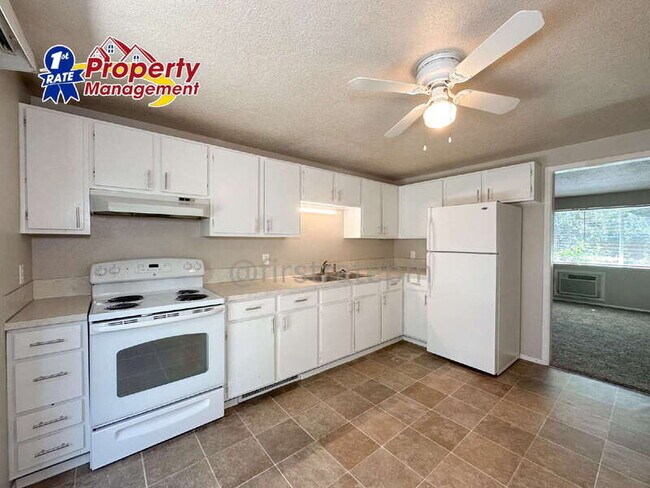 Foto del edificio - 4819 W Denton St