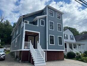 Building Photo - 743 Highland Ave