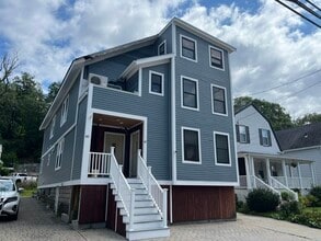 Building Photo - 743 Highland Ave