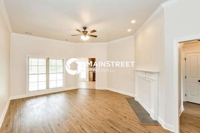 Foto del edificio - 3 Bedroom Pet-Friendly Home in HUNTSVILLE, AL with Main Street Renewal
