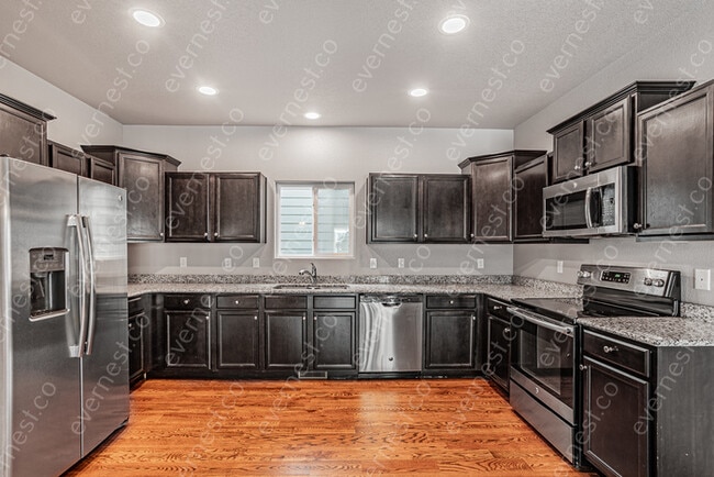 Building Photo - 2405 Falkirk Dr
