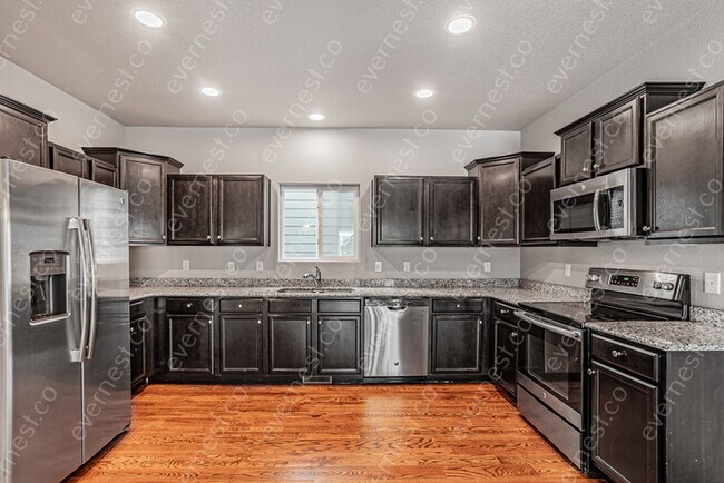 Building Photo - 3-Bed/3-Bath/Pet Friendly/Available Soon!