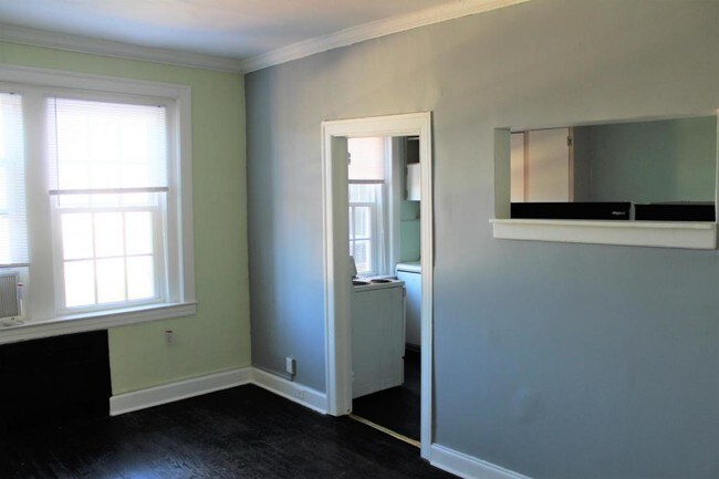 Building Photo - 1011 N. Main St. Apt. A9