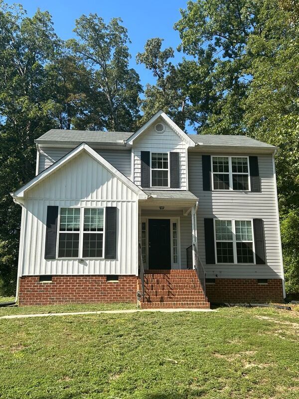 Foto principal - 2131 E Nine Mile Rd