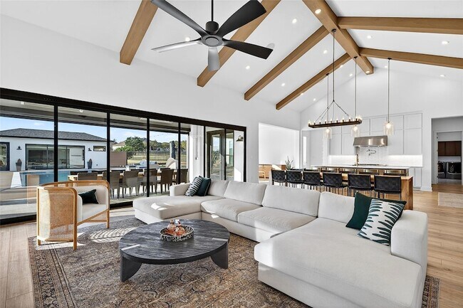 Foto del edificio - 404 Prairie Clover Dr