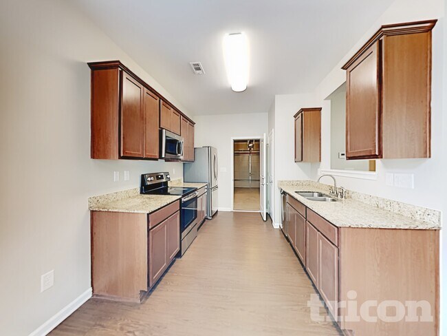 Building Photo - 2030 Aragon Lane