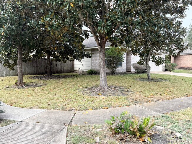 Foto del edificio - 5714 Onia Ln