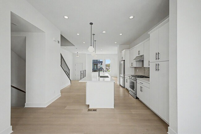 Foto del edificio - 707 Saddle Dr