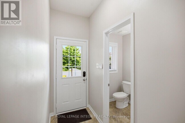 Photo du bâtiment - 354 Rolling Meadow Crescent
