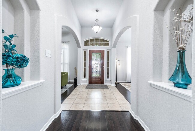 Foto del edificio - 7507 Lone Star Jct St