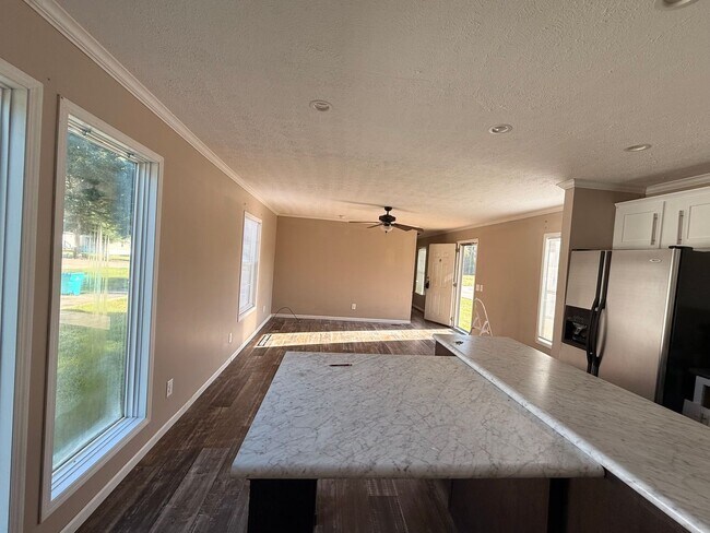 Foto del edificio - Cute 3bed/2 bath mobile home in Country View Mobile Home Park