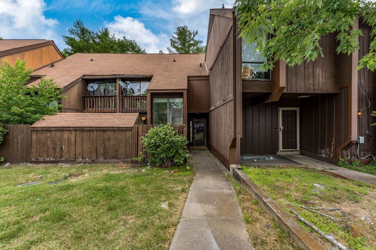 Foto principal - 9 Hickory Ct