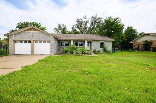 Foto del edificio - 505 Meadowbrook Dr