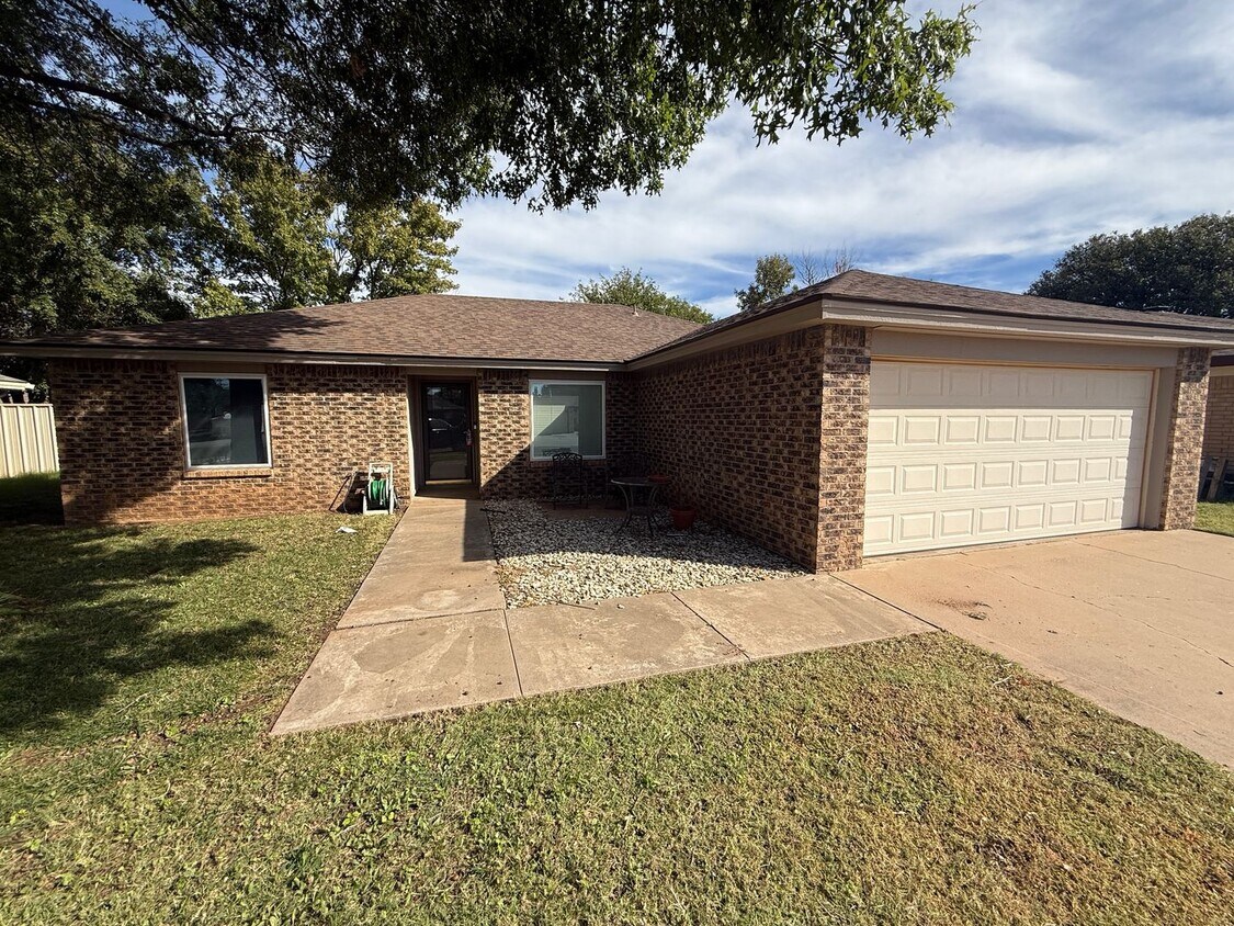 Foto principal - Luxury 3/2/2 in Cooper school district!