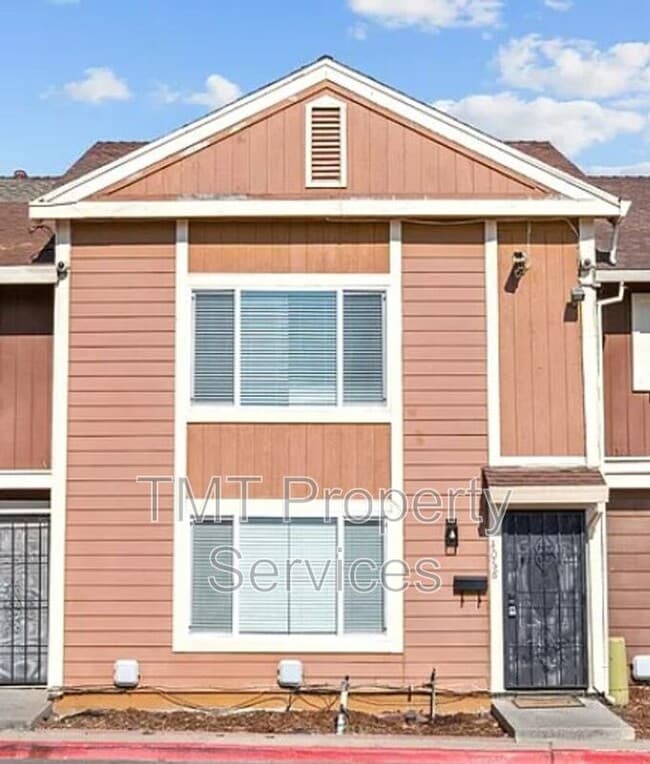 Building Photo - 4068 Weymouth Ln