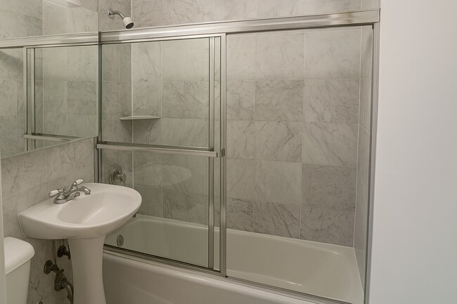 Foto del edificio - 350 E 81st St