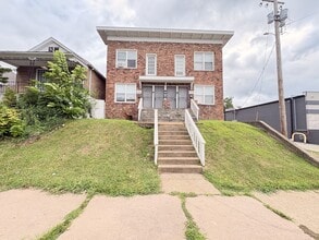 Building Photo - 3512 Alberta St