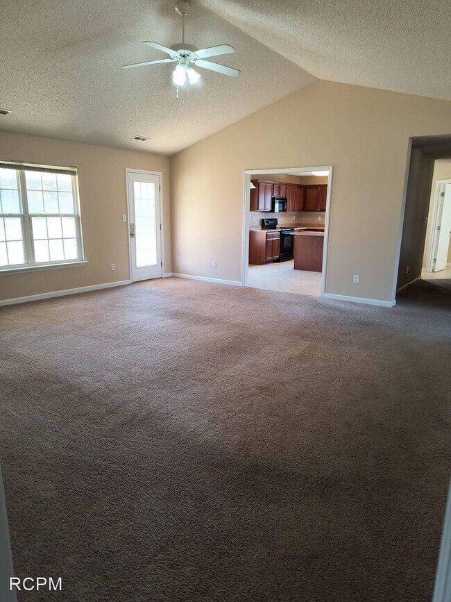 Foto del edificio - 3 br, 2 bath House - 109 Crystal Breeze Dr.