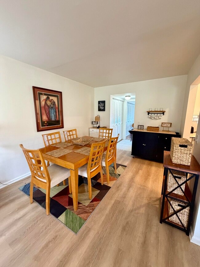 Building Photo - 132 Preston Way