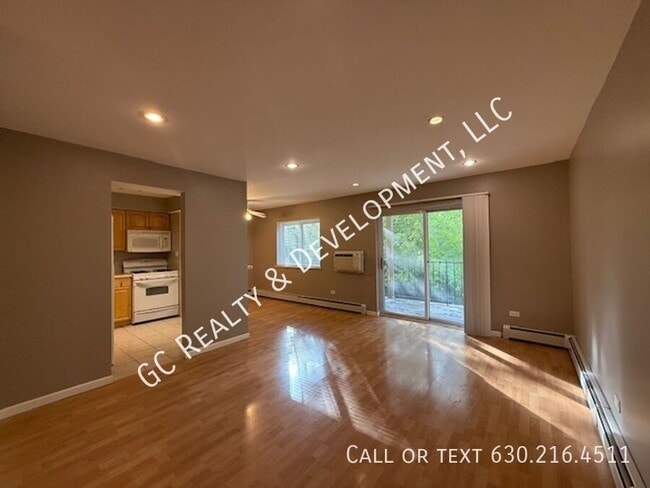 Foto del edificio - 834 College Blvd