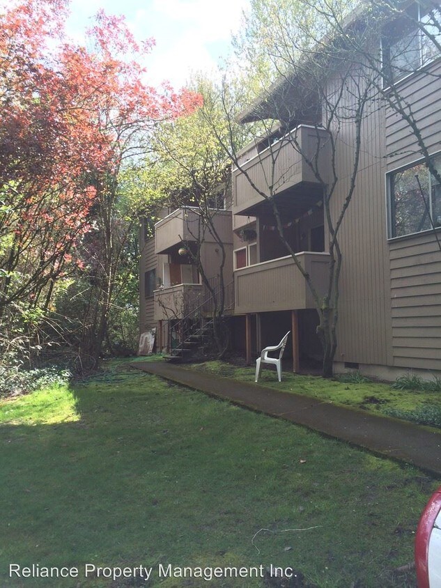 Primary Photo - 5902-5912 SW 30th Ave