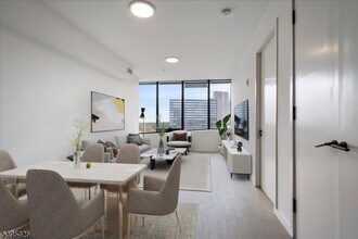 Building Photo - 258 S Harrison St