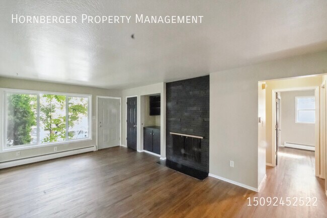 Building Photo - 803-811 W Alice Ave