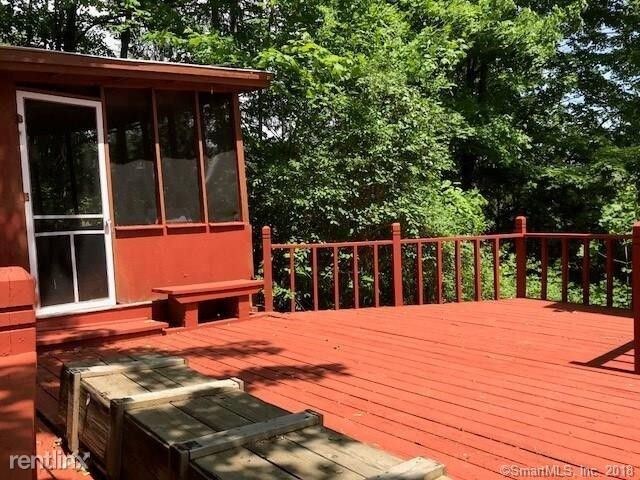 Foto del edificio - 3 br, 1.5 bath House - 151 Hinsdale Ave