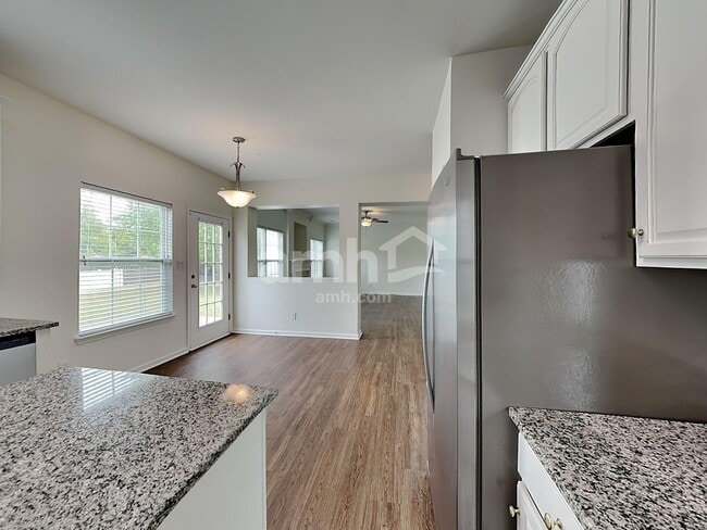 Building Photo - 7009 Pine Cone Ln
