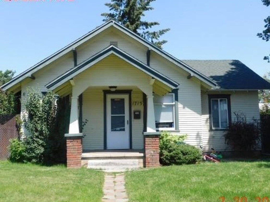 Primary Photo - CHARMING 3 BEDROOM SINGLE FAMILY HOME