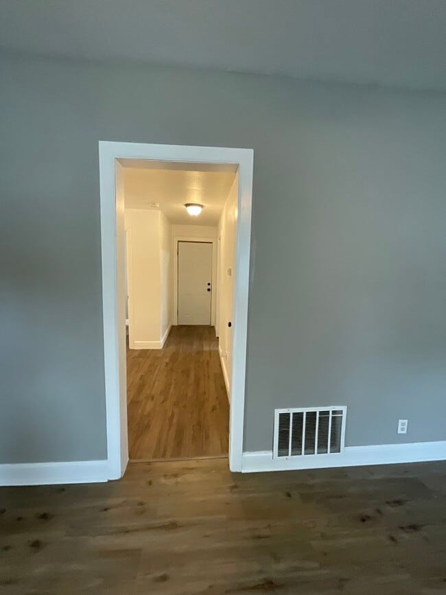 Building Photo - PRE-LEASING!! AVAILABLE JUNE 10TH Very Nice 2 Bedroom 1 Bath House - Recently Remodeled!