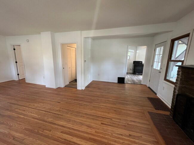 Foto del edificio - 3500 Kyle Ave N