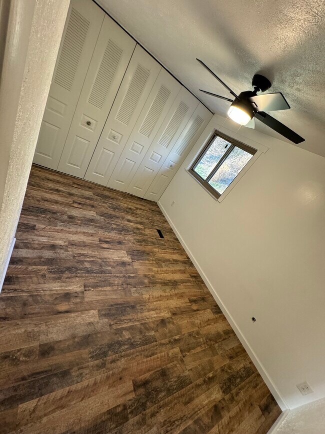 Building Photo - 114 Lebeouf Dr