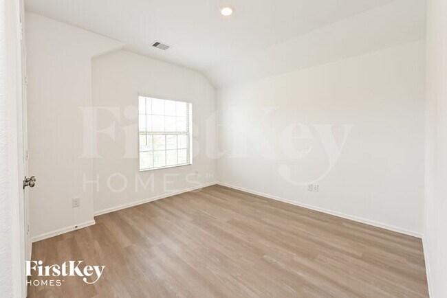 Building Photo - 5238 Eagleton Dr