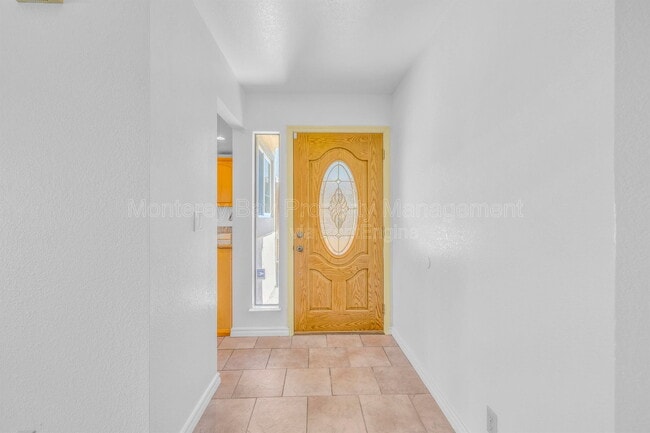 Building Photo - 143 Seal Ct