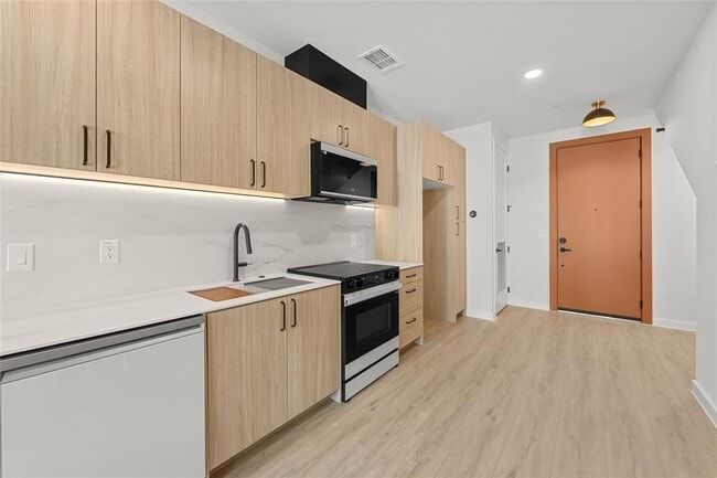 Foto del edificio - 630 Central Pkwy