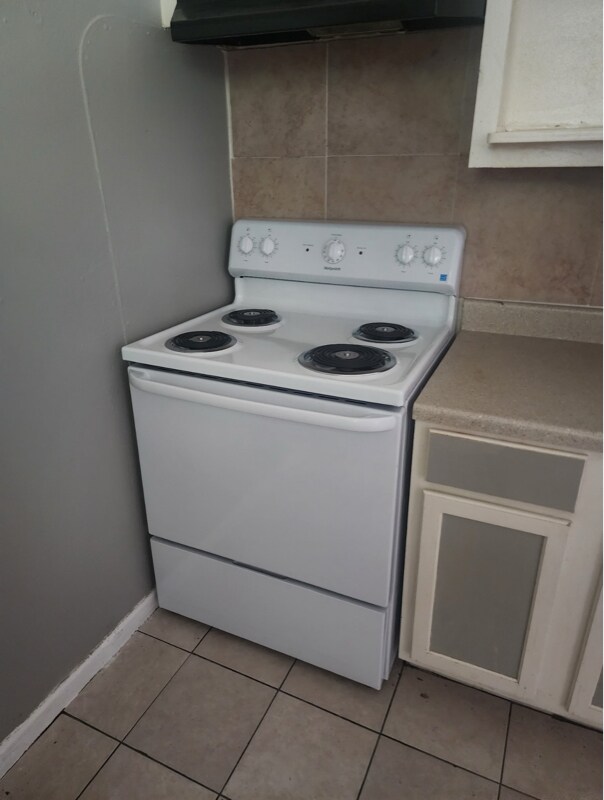 Foto principal - 301 E Arden Dr