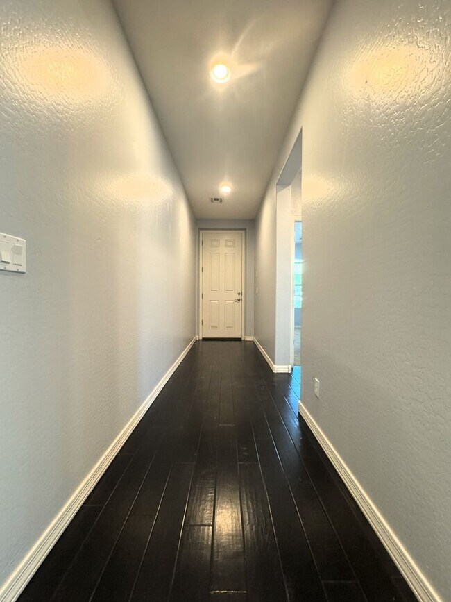 Building Photo - COMING SOON! LYONS GATE 5 BDRM + LOFT W CO...