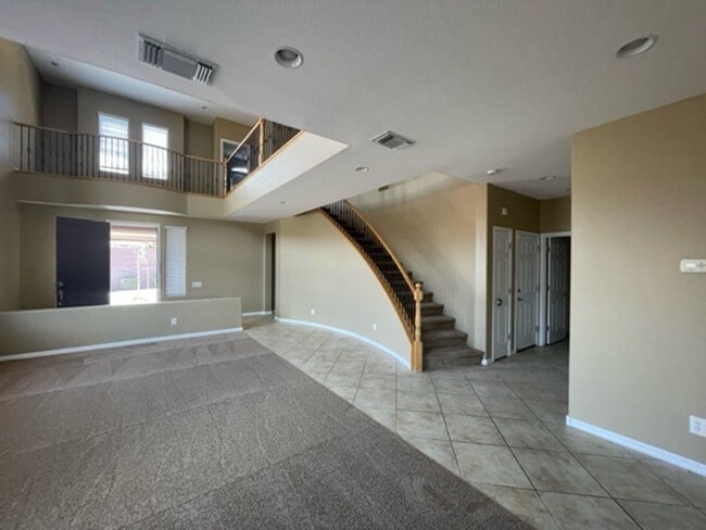 Building Photo - 4 br, 3.5 bath House - 2248 Camargue Lane