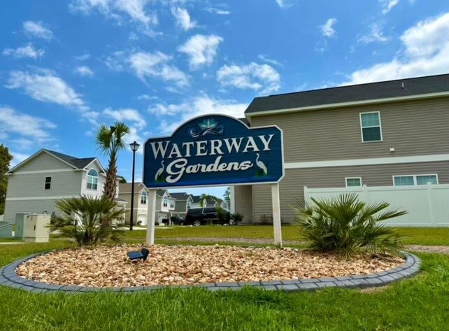 Foto del edificio - 328 Botany Bay Pl