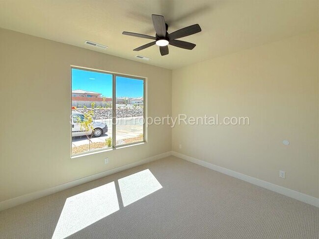 Foto del edificio - New 3 bed, 2 bath home with two car garage