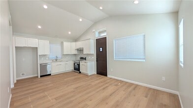 Building Photo - 913 Durango Ct
