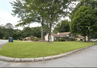 Building Photo - 1495 Haynes Ct SW