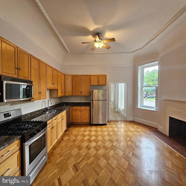 Building Photo - 1829 Eutaw Pl