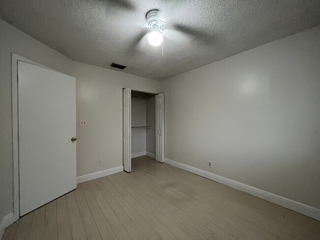 Foto del edificio - 8032 NW 29th St