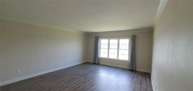 Building Photo - 51 Macewen Dr